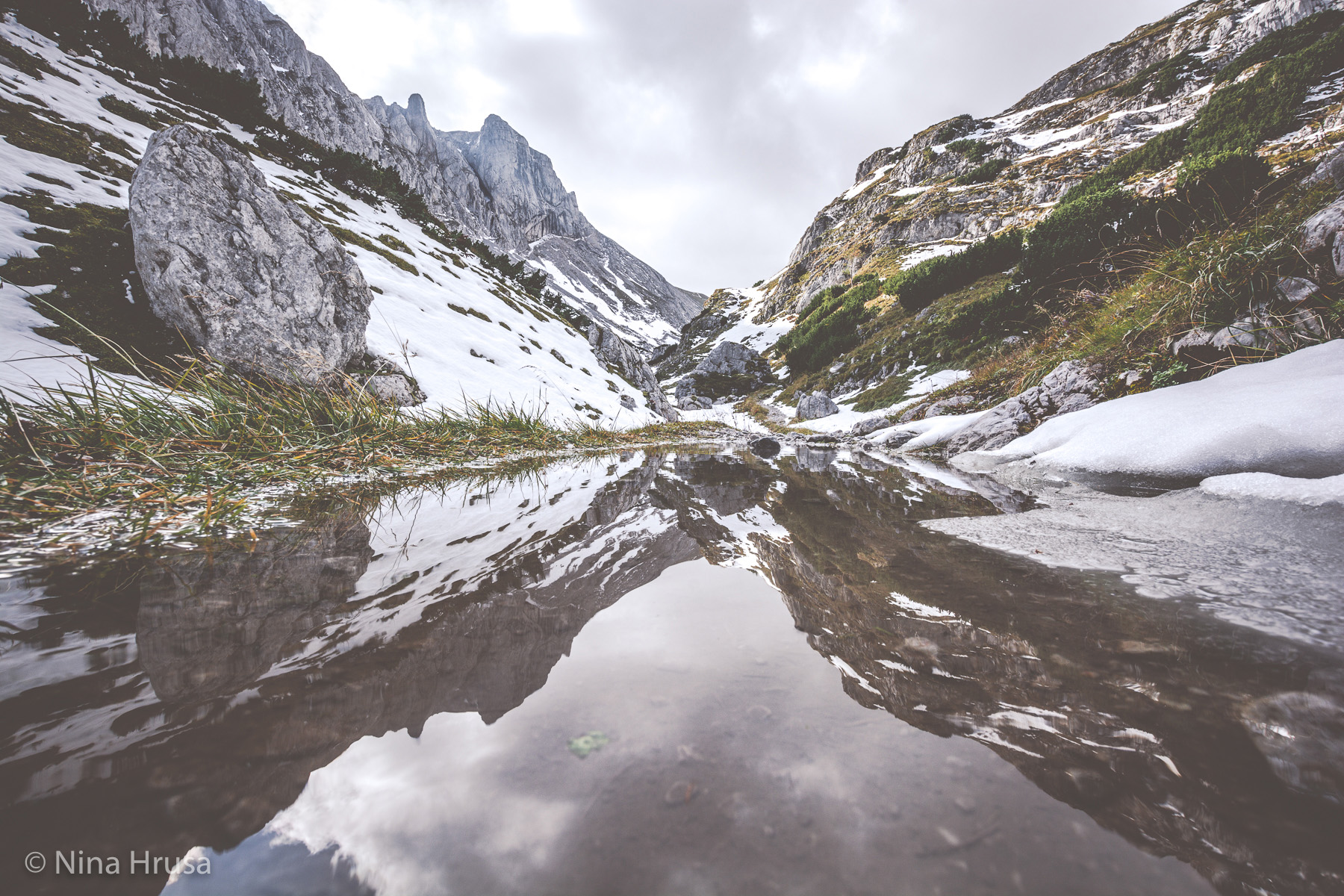 Spiegelungen im Wasser